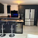 דירה Duplex Complet - Proche Dysney Land Paris ביוסי-סיינט-ג'ורג'